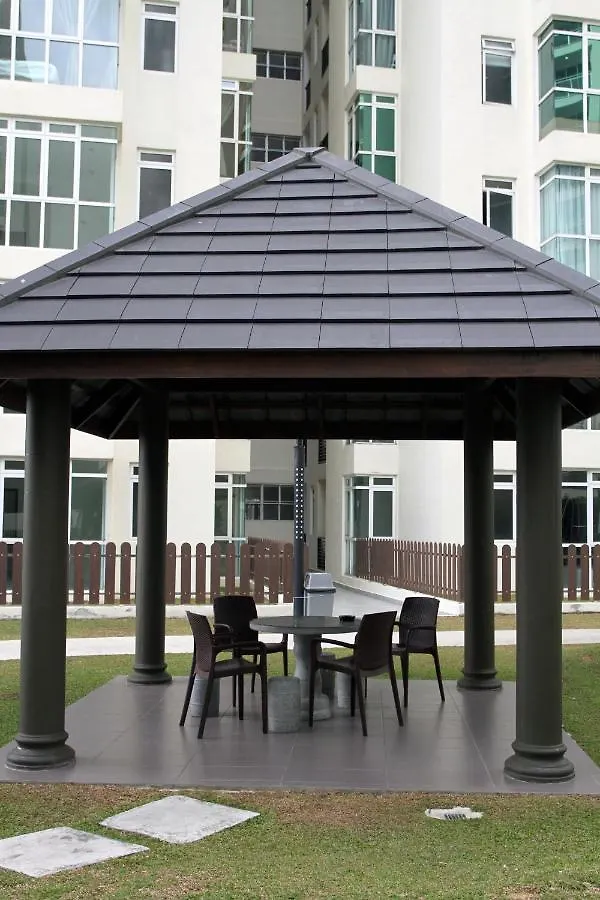 Ksl Residence Daya Near Austin N Tebrau By Popular Host Джохор-Бару